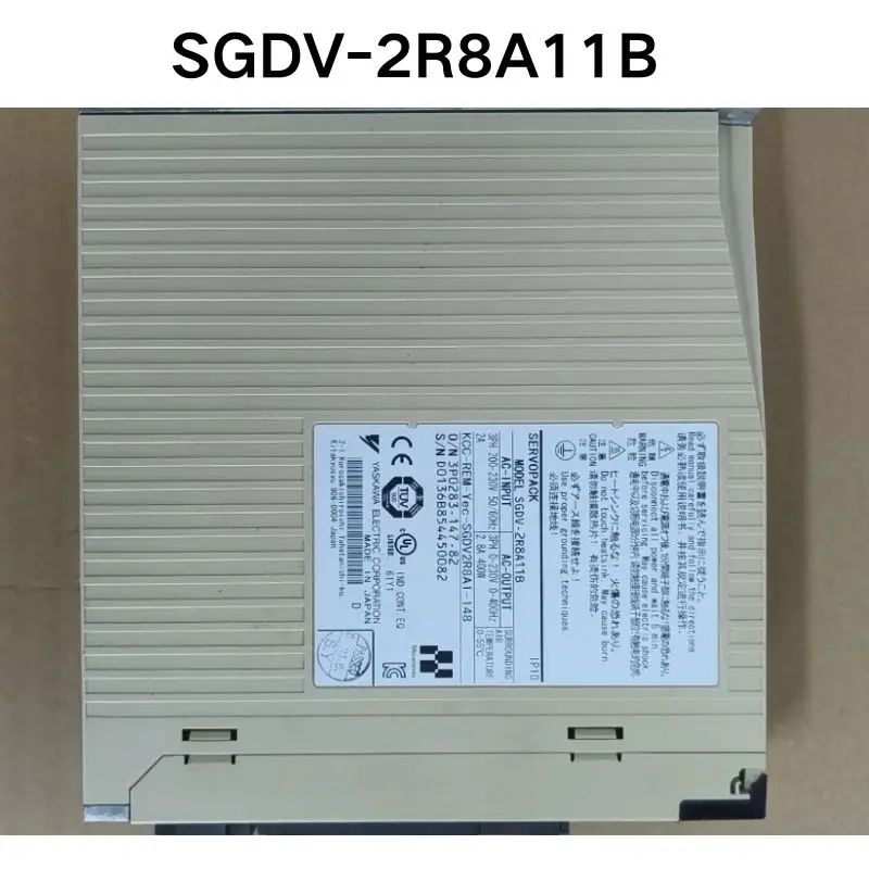 Second hand test OK   SGDV-2R8A11B  driver