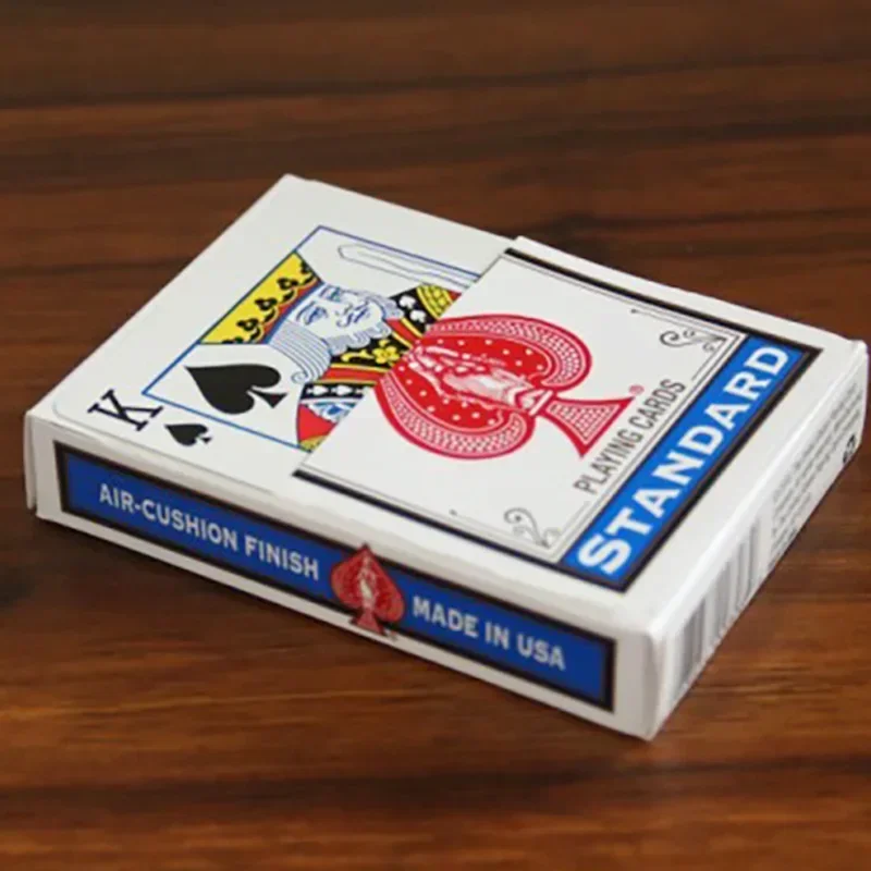 Truco de magia Card Into Box: truco de ilusión visual de primer plano con tutorial para magos y principiantes