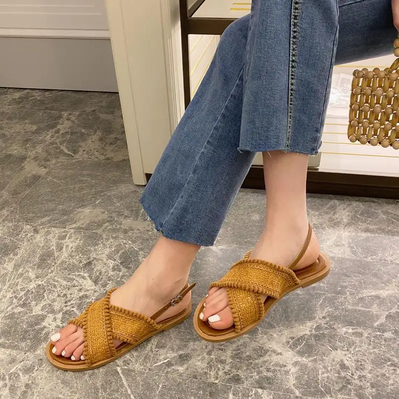 

Brown Flat Sandals Women Back Buckle Beach Shoes Casual Flats Summer Sandals Beige Simple Shoes For Ladies Sandalias Mujer