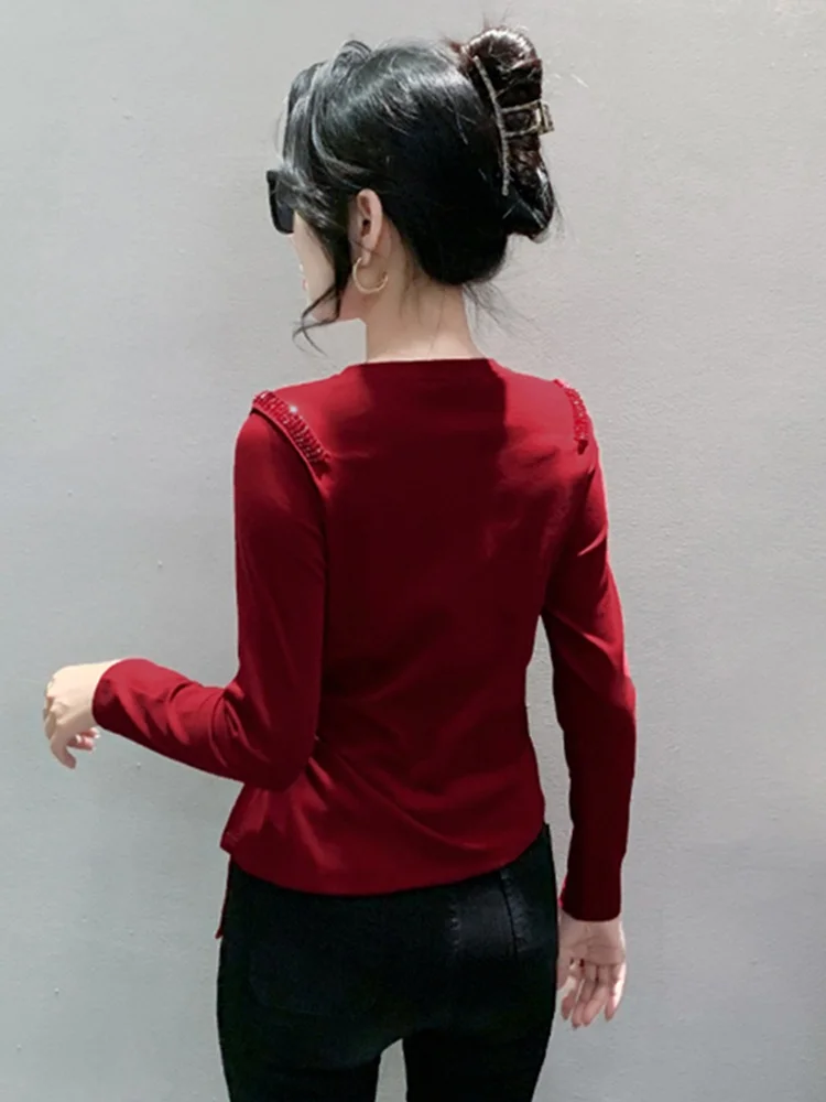 Langes Sve-T-Shirt für Damen, seitlicher Schlitz, schwere Stickerei, Basis, Irt, schlankmachend, vielseitig, erschwinglich, Frühling und Herbst, Baumwollmischung