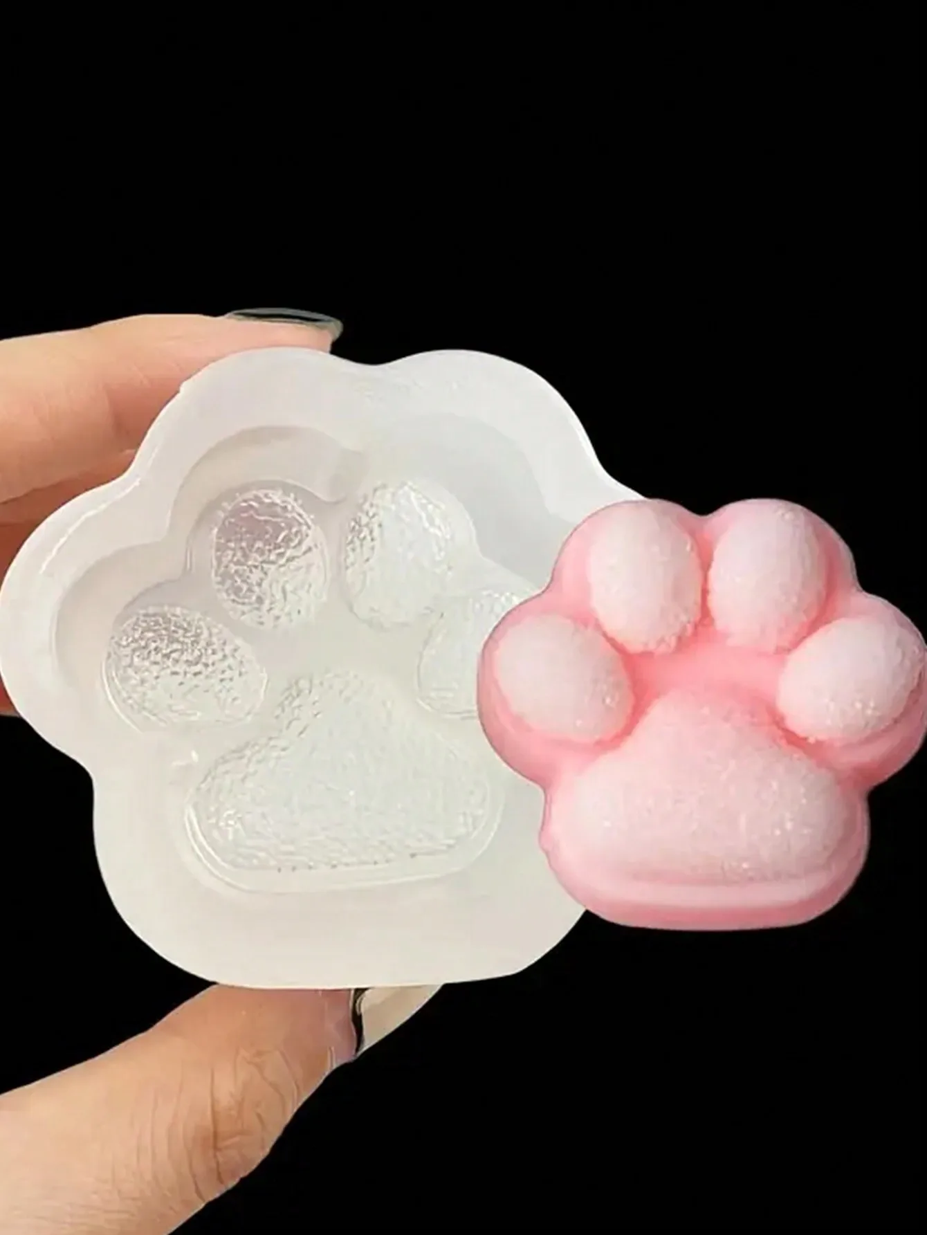 1pc，Create Unique and Eye-Catching Treats with This Mirror Diamond Cat Claw Silicone Mold!