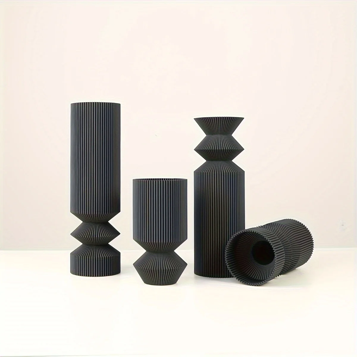 1 Nordic black plastic vase for home decoration - simple and elegant design for living room and dining room decoration