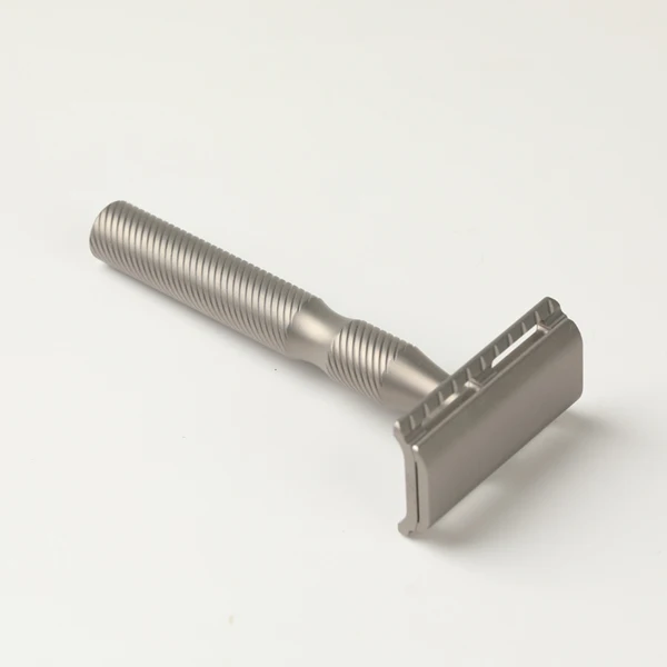 YAQI Ghost Titanium Safety Razor 1.10mm Lightweight for Men's Shaving Comfortable Grip And Balanced Feel