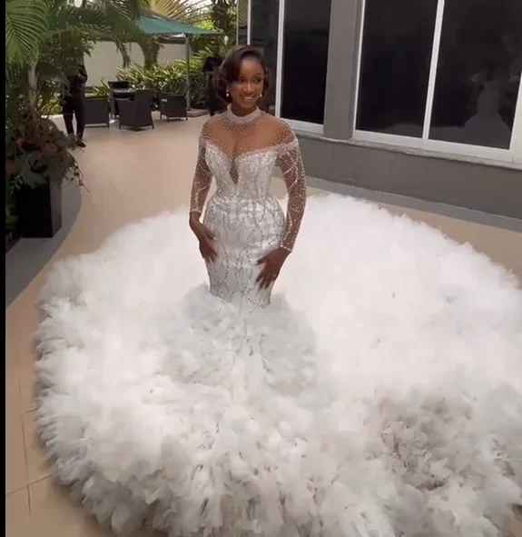 

Customized New High Quality Luxury Women Dress For Bridal Bride Cathedral Train Custom Made Wedding Party