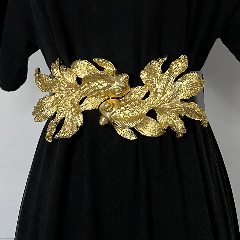 

Light luxury medieval goldfish belt cr flowing gold overflow color is particularly beautiful, the material of genuine leather