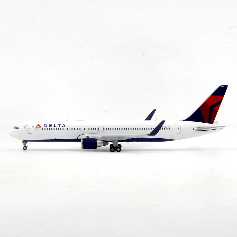 

1/400 Scale GeminiJets GJDAL2104 Delta Air Lines B767-300ER N1201P Passenger Alloy Aircraft Model Souvenir Collection Toy Gift