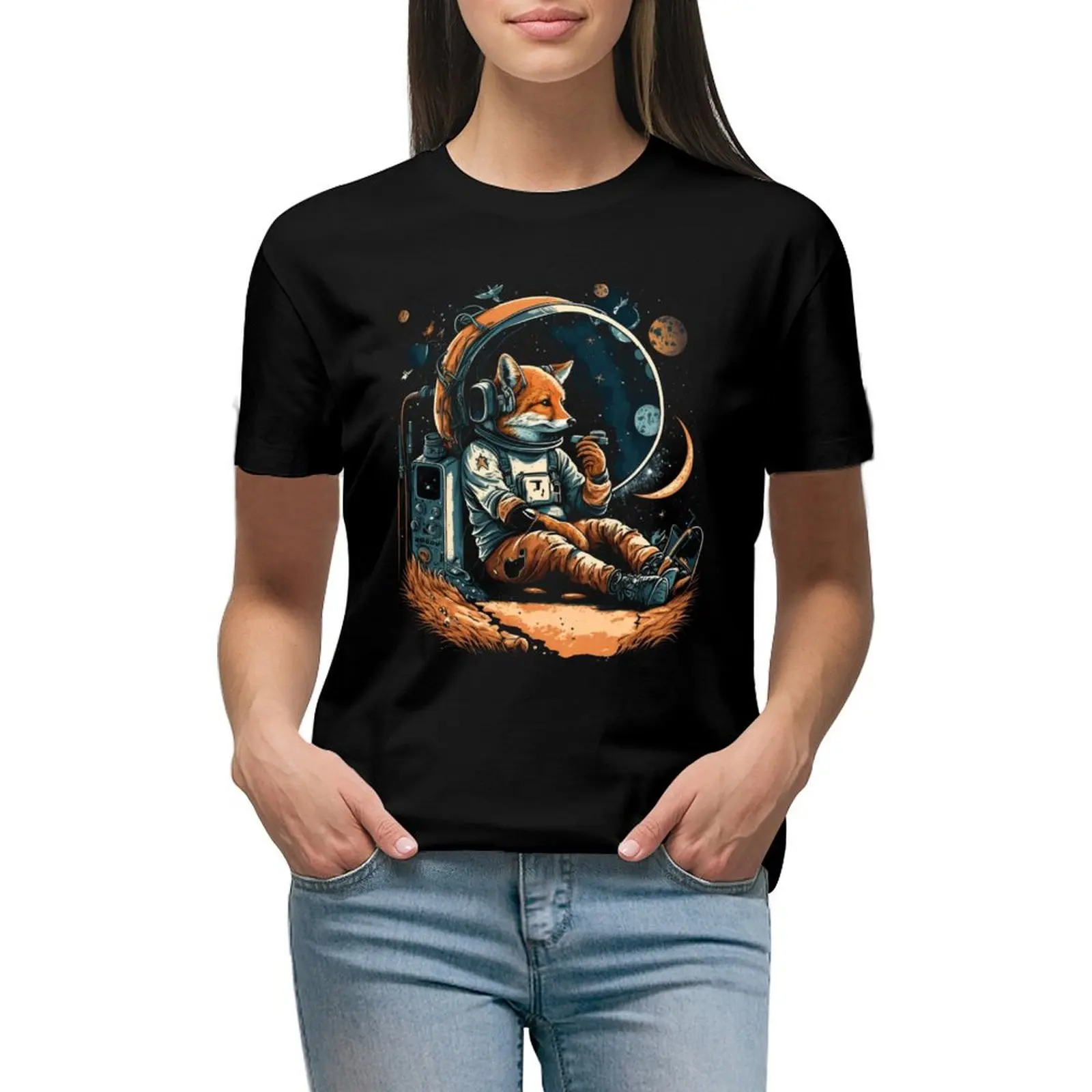 

Astronaut Fox in the Space listening to the music with planets T-shirt lady clothes Aesthetic clothing Woman clothing