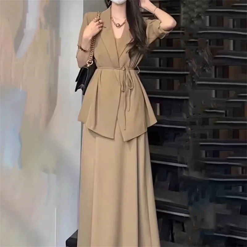 High End Fashion Suit for Women in The Spring of 2025 Style With a Small Fragrance Temperament Suit Dress Slimming Two-piece Set