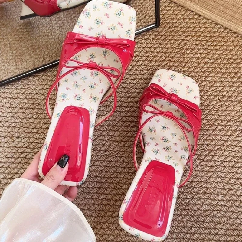 

Дизайнерские летние женские шлепанцы на танкетке с открытым носком, модные мюли с бантом-бабочкой, женские туфли без застежек, цветочные слайды
