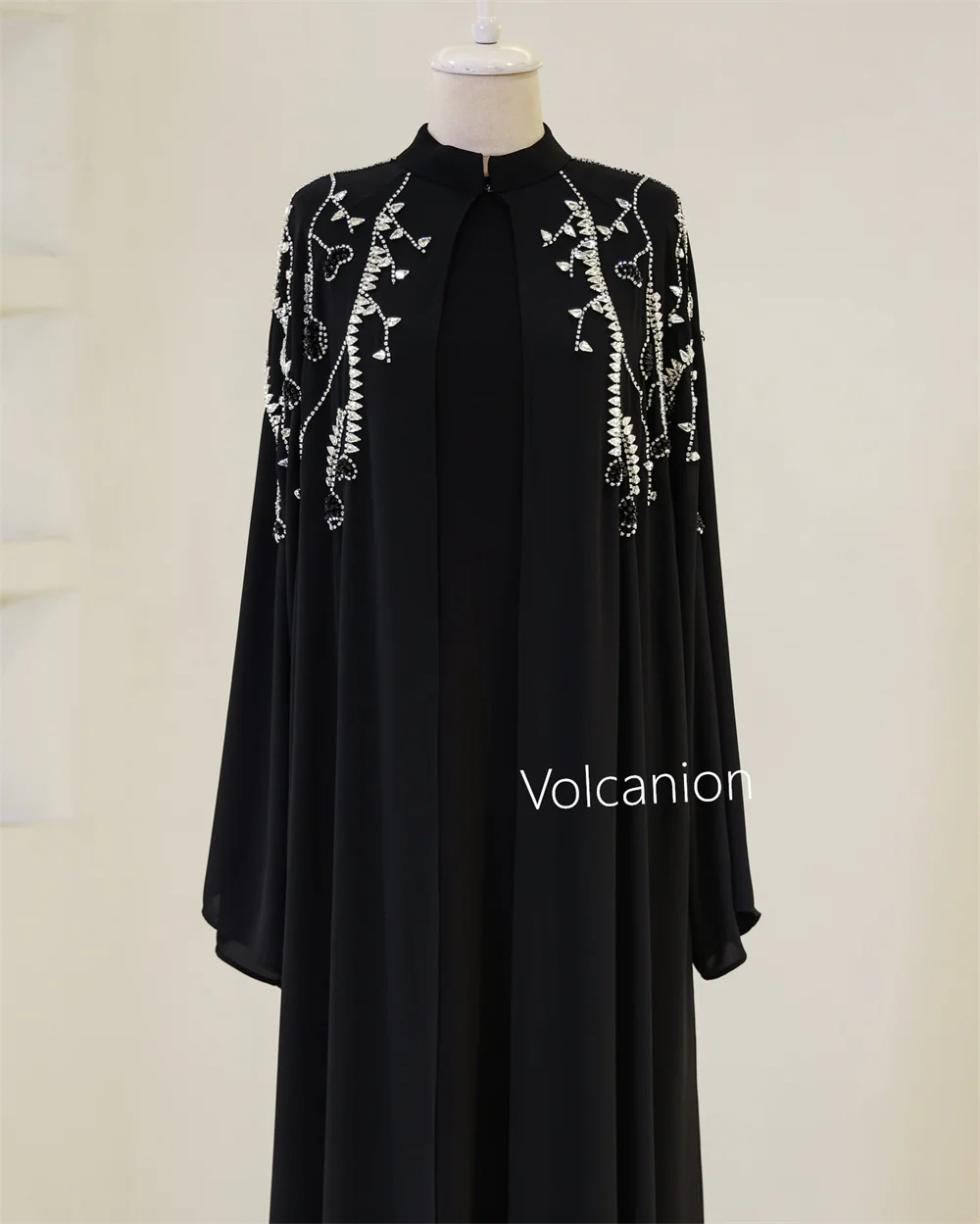 تخصيص الشيفون نمط حجر الراين ألف خط جوهرة فساتين متوسطة الطول مناسبة مخصصة ريترو كلاسيكي بسيط