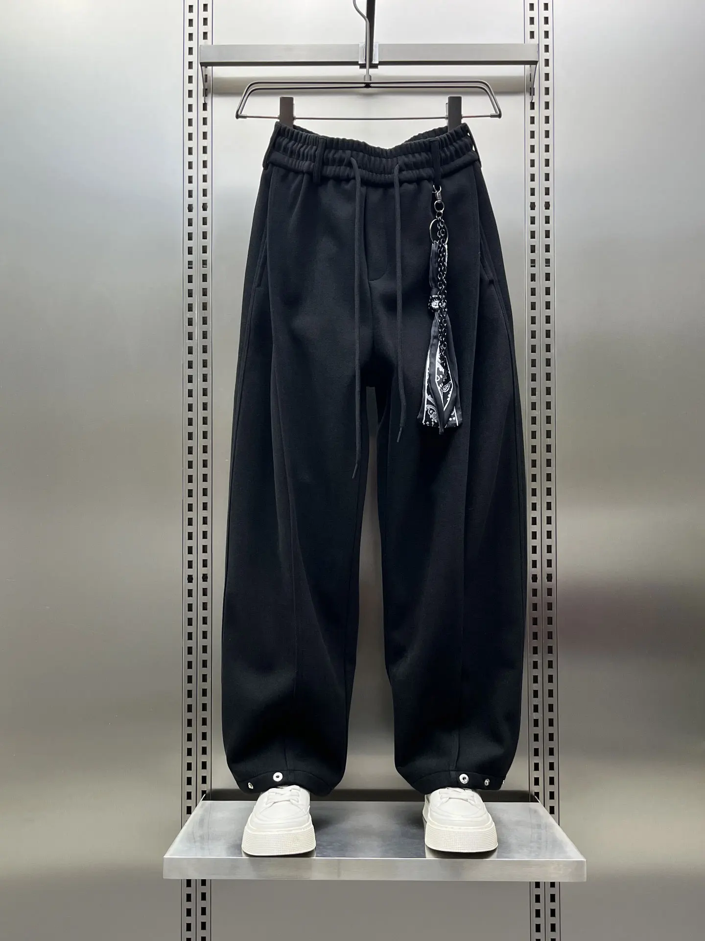 

Bla Fce Lined Woolen Casual Pants Men's Loose Faion Wide Leg Sports Straight Tube Long Trousers Comfortable Casual Wear
