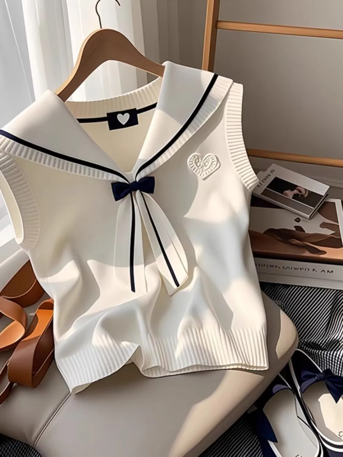 

Sailor Collar knit T-shirt 2025 New Summer Autumn Women Heart Knit Vest Female Casual Comfortable Breathable Sleeveless Shirt