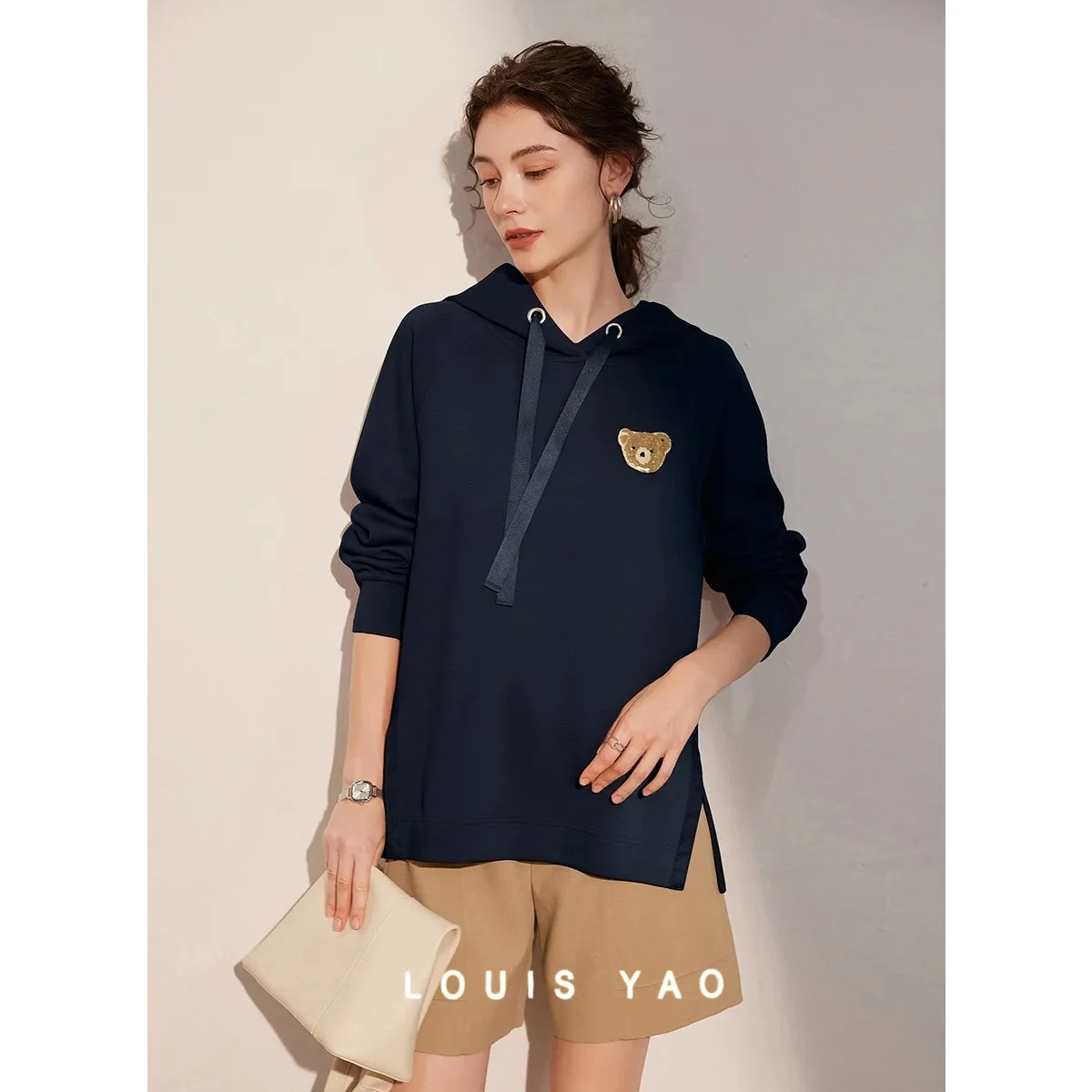 

LOUIS YAO 3D Embroidery Long Sleeved Women's Loose Hoodie 2025 Autumn Hooded Casual Age Reducing Sweatshirts Chic Wear