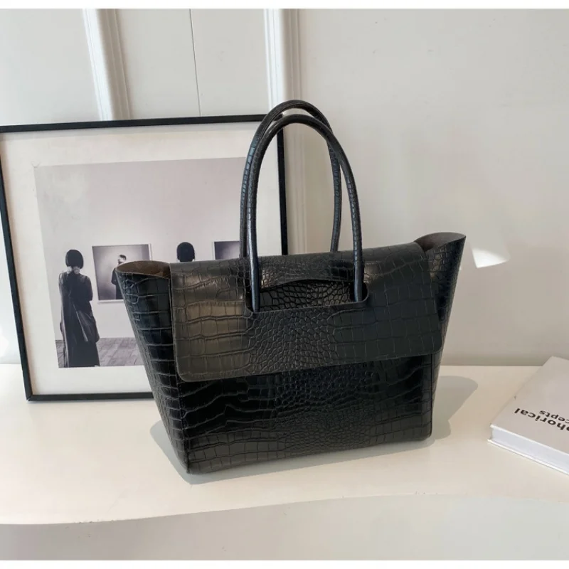 Women Crocodile Pattern Tote Bag Large Capacity Wing‑Shape Top Handle Handbag Vintage Office Commuting Shoulder Bag