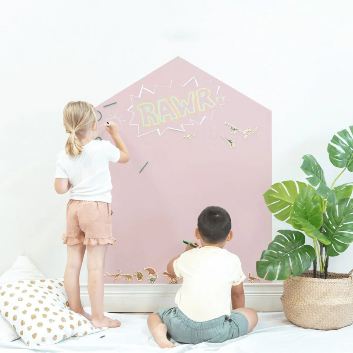 New Arrival Ins Early education toys Children\'s room decoration Magnetic Arch chalkboard pink house Graffiti wall stickers