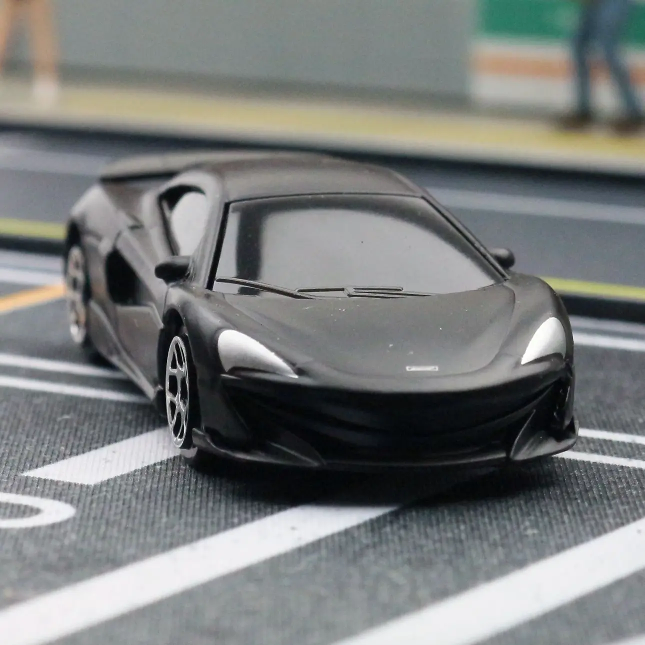 1/64 McLaren 600LT 1:64 Diecast Super Sport Toy Car Model 3\'\' Hot Wheels Miniature Alloy Gift For Children Boys Kid Match Box