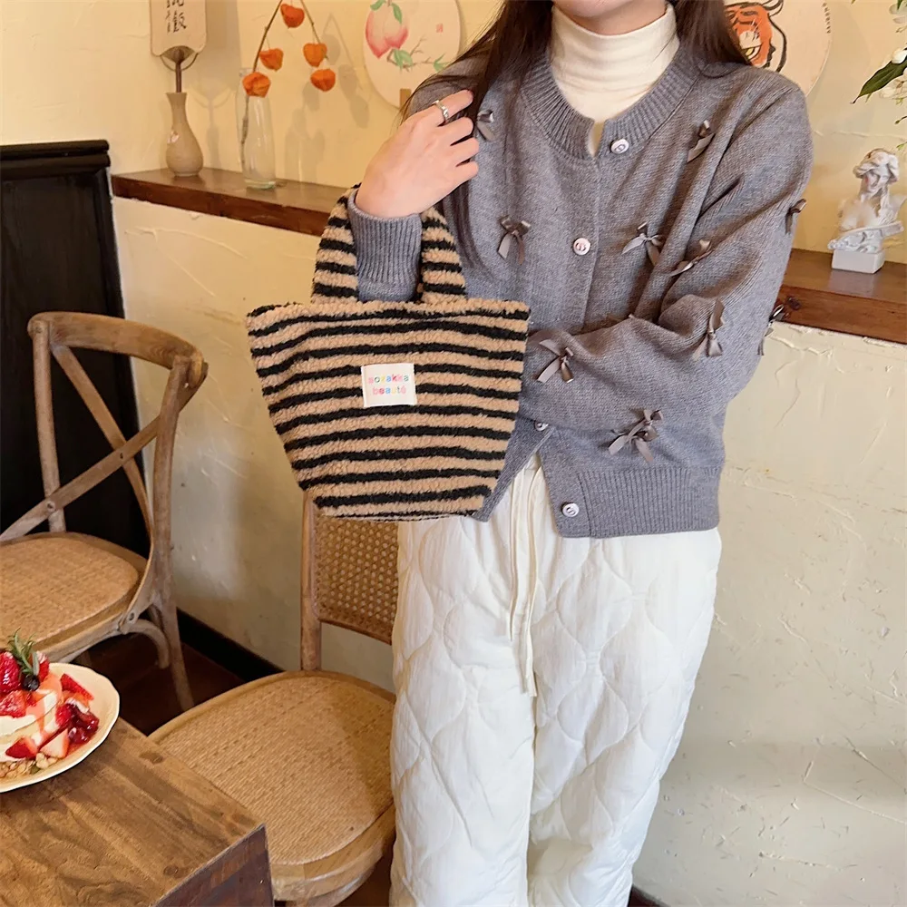 bolsa-de-inverno-xadrez-felpuda-2024-nova-bolsa-de-mao-fofa-para-trabalho-bolsa-de-escritorio-acao-de-pele-artificial-i