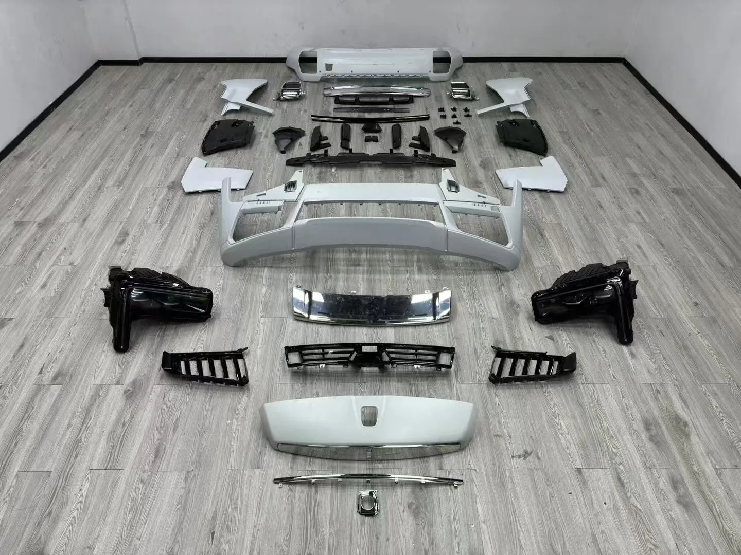 Full Custom Build With An Old-toFor The Body Kit Of - Cullinan, Upgrading The Old Model To The New Model.Extreme Makeover