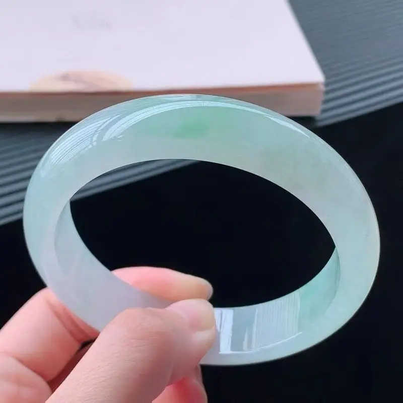 Myanmar for women, ice waxy single-color translucent jadeite bracelet