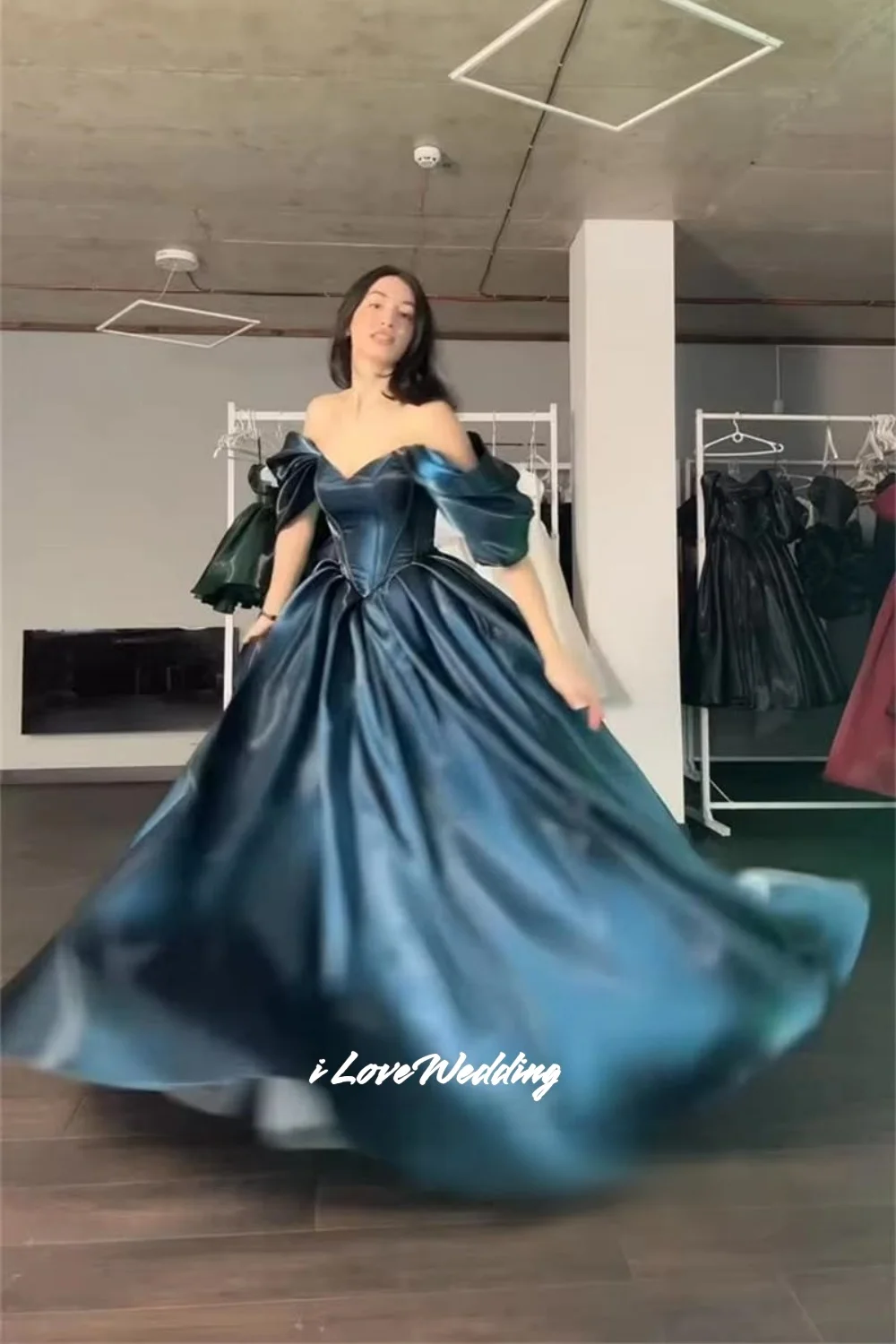 Luxury V-Neck Prom Dress Off the Shoulder A-Line 2026 Floor-Length Elegant Saudi Arabia Pleated Bespoke Occasion Gown Customized