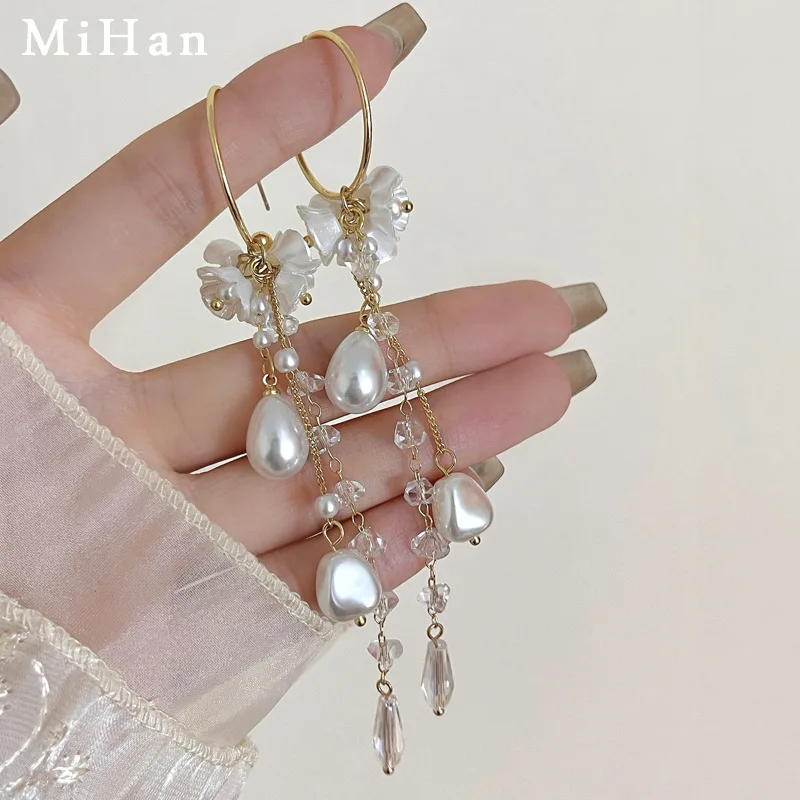 Fairy-like Pearl Flower Drop Earrings Luxury Small and Narrow Fashion Ins Style C-shaped Earrings 7598