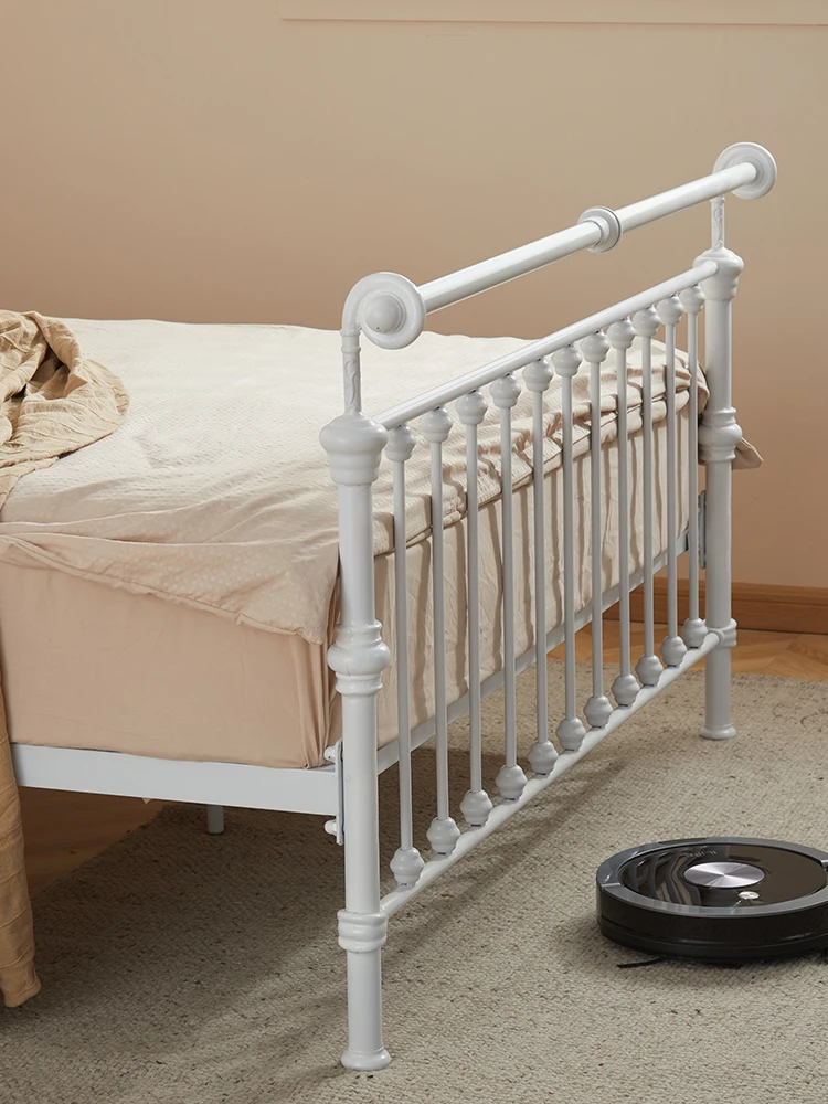 European wrought iron bed simple double bed Nordic French retro iron frame（Only bed frame, no mattress or blanket）