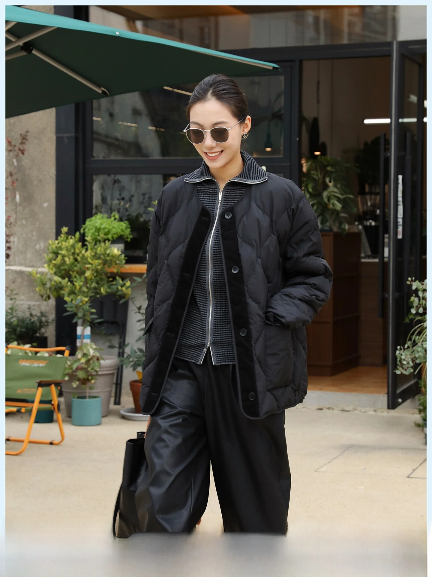 

Black Splicing Color Contrast Goose down Jacket Short Thick Warm Women's Outerwear Commute Style Loose Fit Winter New Arrival