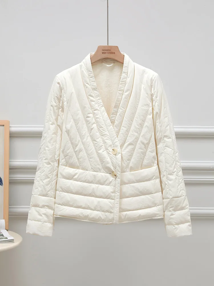 Leichte Daunenjacke für Damen, 2025, Herbst neuer Stil, V-Ausschnitt, Innenfutter, 90 weiße Entendaunen, stilvolle und schlanke warme Jacke