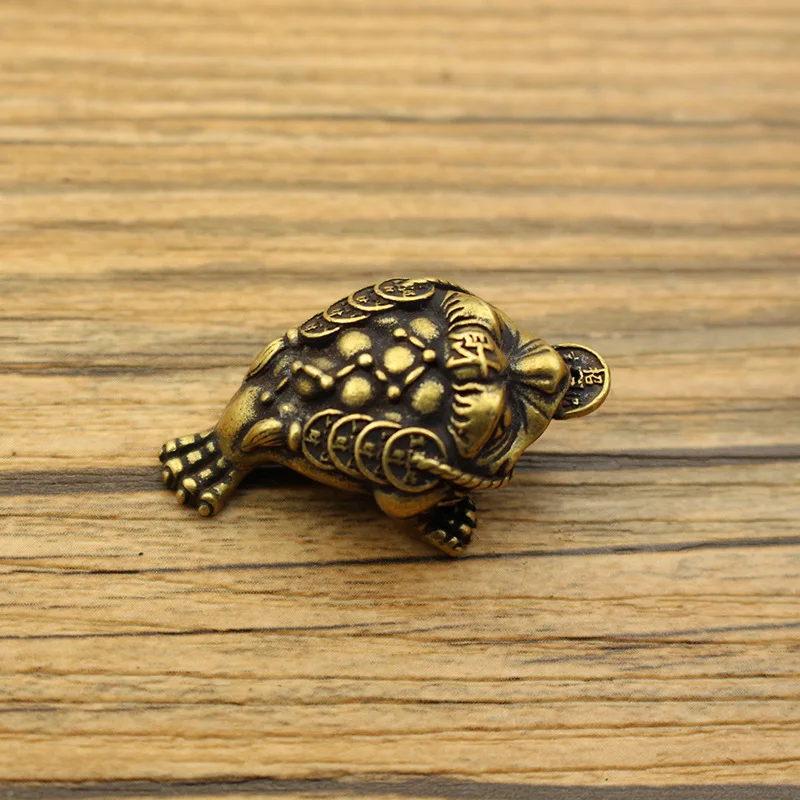 New Brass Three Legged Golden Toad Decorative Figurines Necklace Pendant Vintage Luggage Pendant Toad Accessoires Miniatures