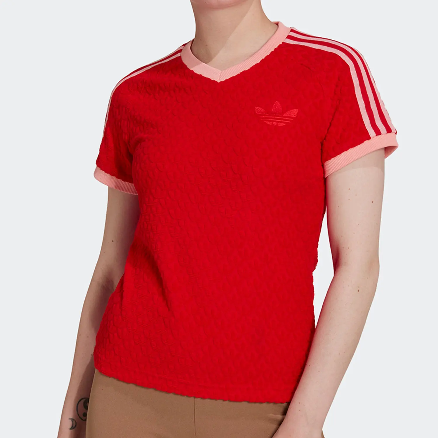 

Оригинальная женская спортивная дышащая повседневная футболка Adidas с круглым вырезом и короткими рукавами IB2057