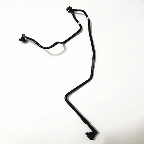 OE; A 2465010325   Tubo de drenaje para hervidor de tanque de expansión Benz W246 B180 B200 W117 CLA220 W176 A180 A200 W156 GLA220 GLA250