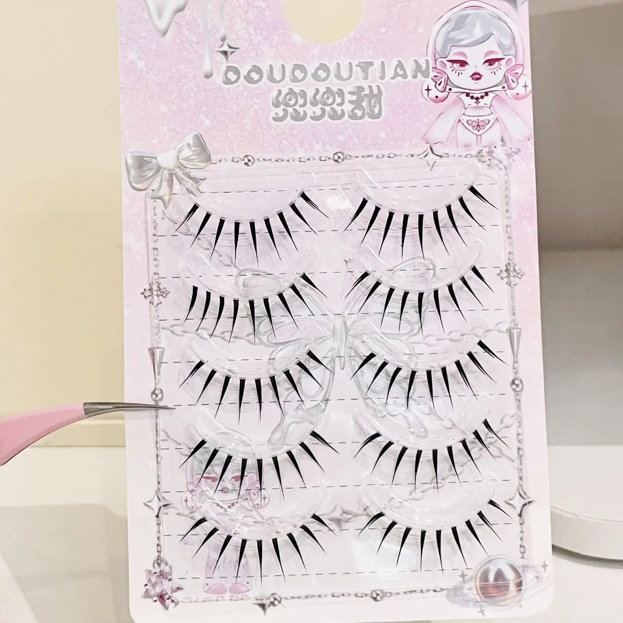 Doudoutian Wet-Look Spiky Full Strip Manga Wimpern mit scharfer Spitze, Wimpernverlängerung, unsichtbares, klares, weiches Band, einfach für Anfänger – Detail 2