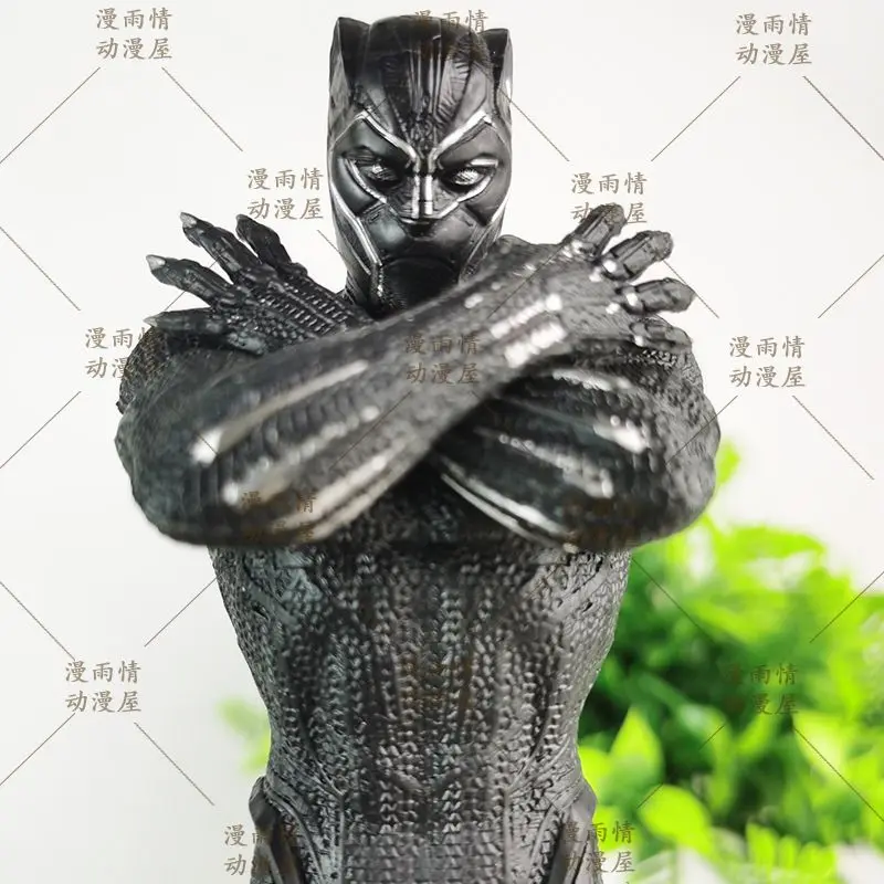 ของเล่นสะสมจากมาร์เวล ไอรอนแมน แบล็คแพนเธอร์ รูปปั้น ของเล่นสุดฮิต โมเดลตั้งโชว์ ของตกแต่งโต๊ะทำงาน ของขวัญวันเกิด ขายส่ง