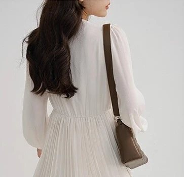 Elegant Ruffled Chiffon Dress for Women Long Sleeve V-Neck Pleated A-Line Mini Dress Elastic Dress for Autumn Party Daily Wear