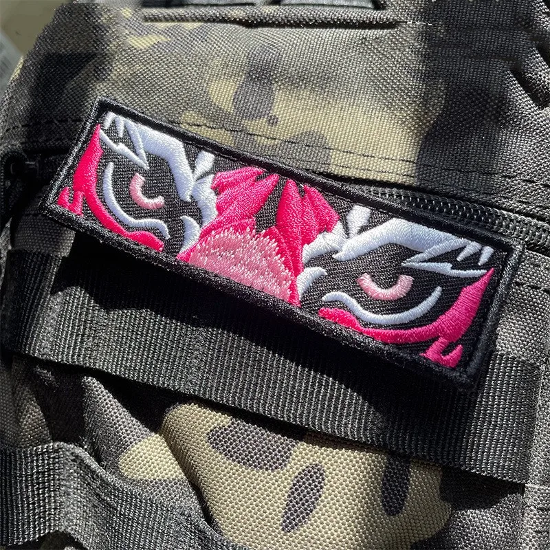 

Forest Tiger Exquisitely Embroidered Patch Pink Eye Tactical Badge Colorful Tiger Eye patches For Clothes DIY Appliques