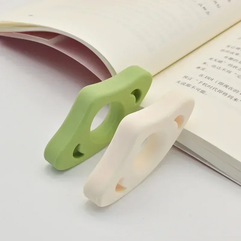 

Thumb Book Page Holder Silicone Book Finger Page Holder Comfortable Book Opener Reading Accessories Ring for Reading Lovers