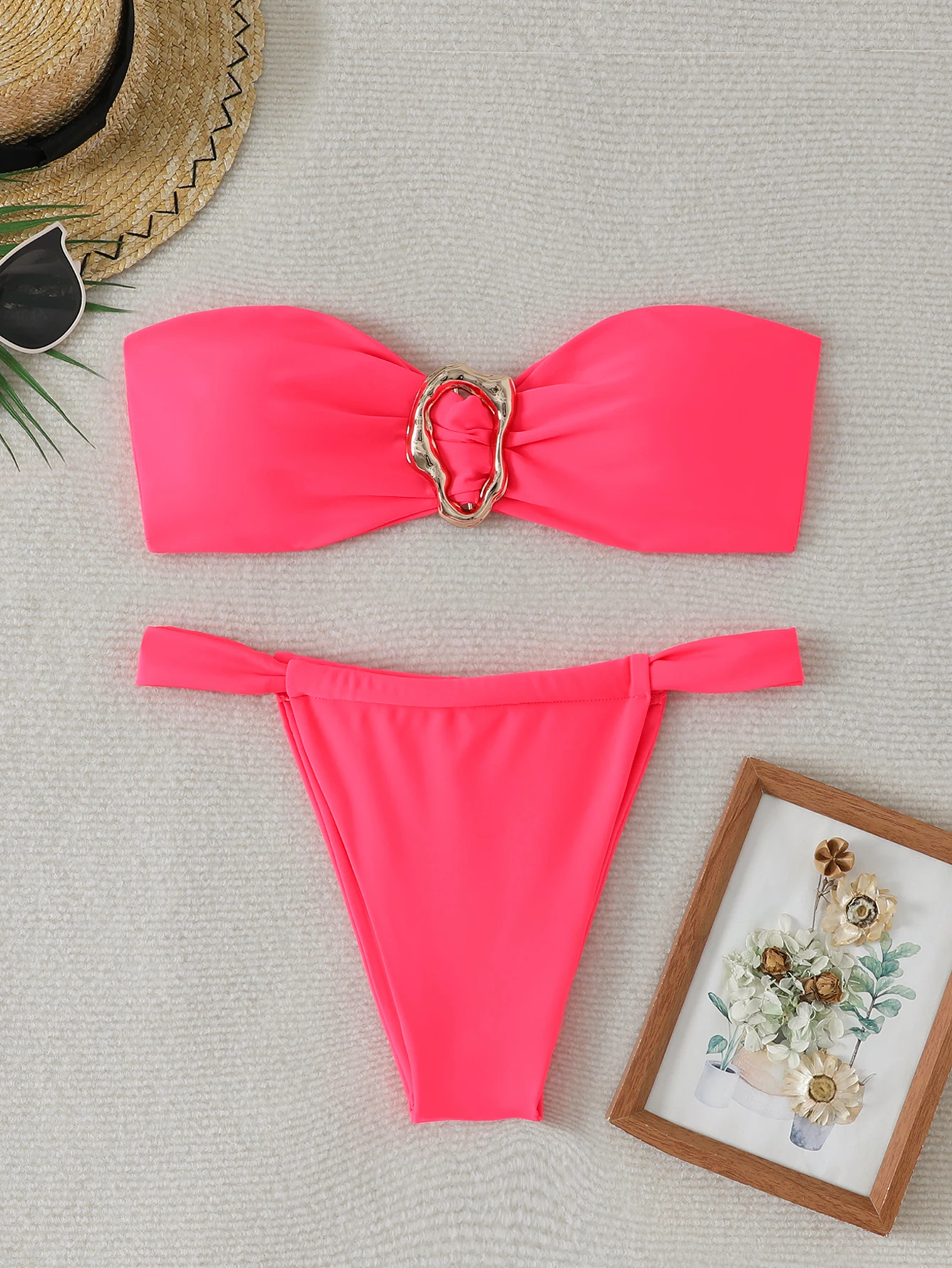 

Женские сексуальные купальники-бикини бандо-стринги 2026, однотонные, с подкладкой, для плавания и пляжа