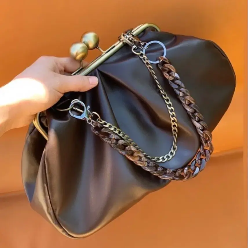 

LOST IN VINTAGE Artificial Leather Puffy Bag Clic Clutch Metal Frame Large Antique Kiss Lock Purse Evening Clutchs 35x20x10cm