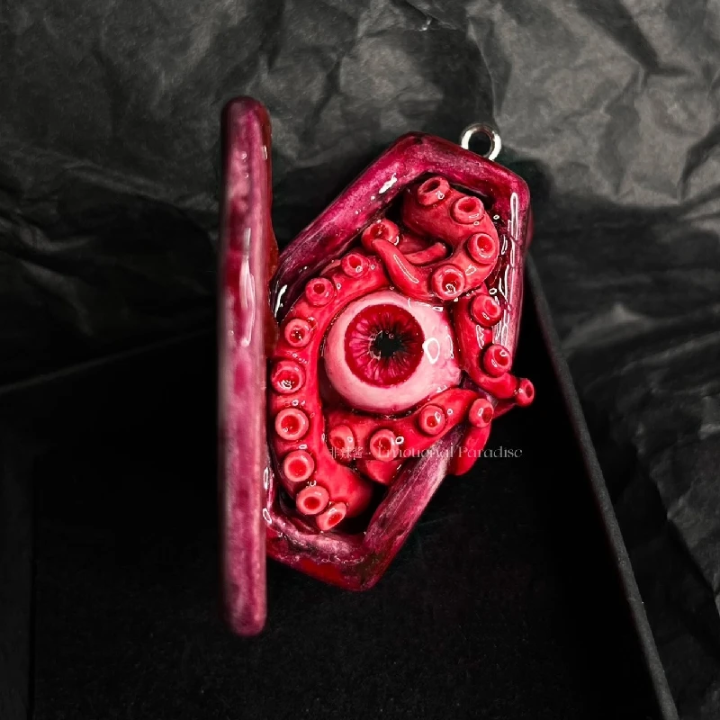 

3023 Creative Handmade Eyeball Tentacle Coffin Soft Ceramic Necklace Dark Cthulhu Decoration Halloween Artwork Customized Gift