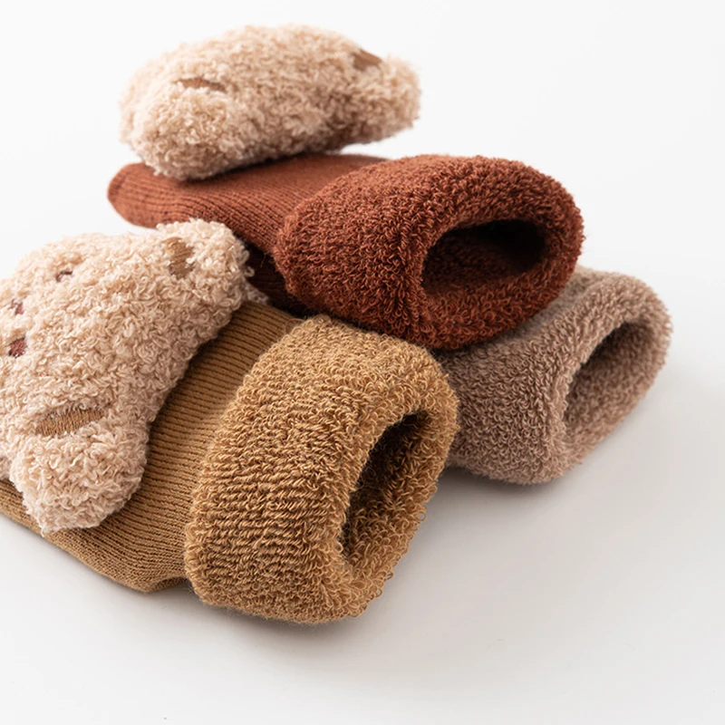 ถุงเท้ากันหนาวสำหรับเด็กทารกถุงเท้านุ่มกันลื่นกันลื่นสำหรับเด็กแรกเกิดเด็กผู้หญิงเด็กผู้ชาย3D หมีการ์ตูนน่ารักพื้นนุ่มฤดูใบไม้ร่วงฤดูหนาว