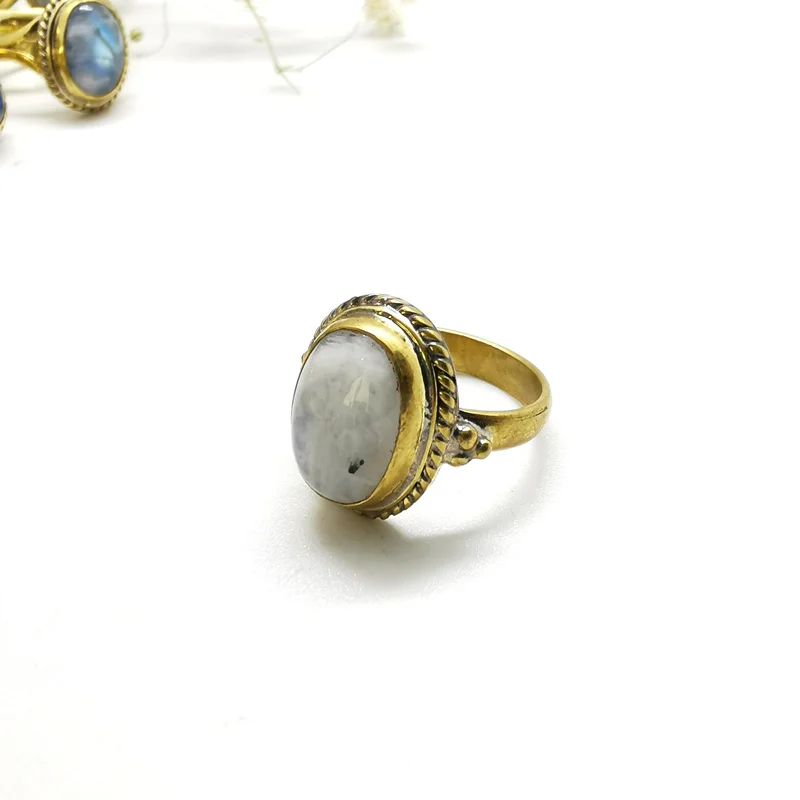 Natural Stone Rings Brass Inlaid Moonstone Lovely Vintage Rings for Lady From Nepal R210