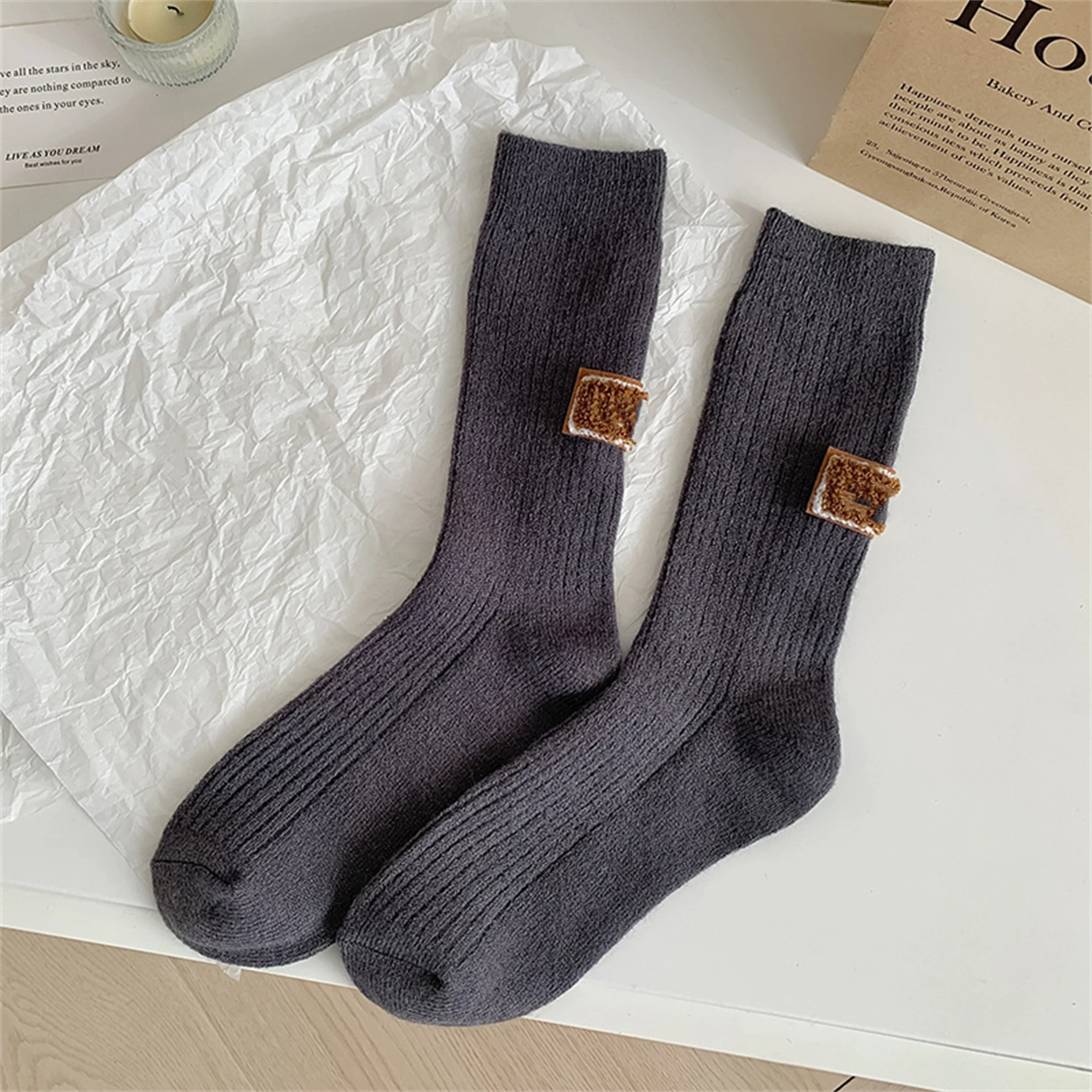 Solid colored plush thick embroidered tube socks, coffee colored casual cotton socks