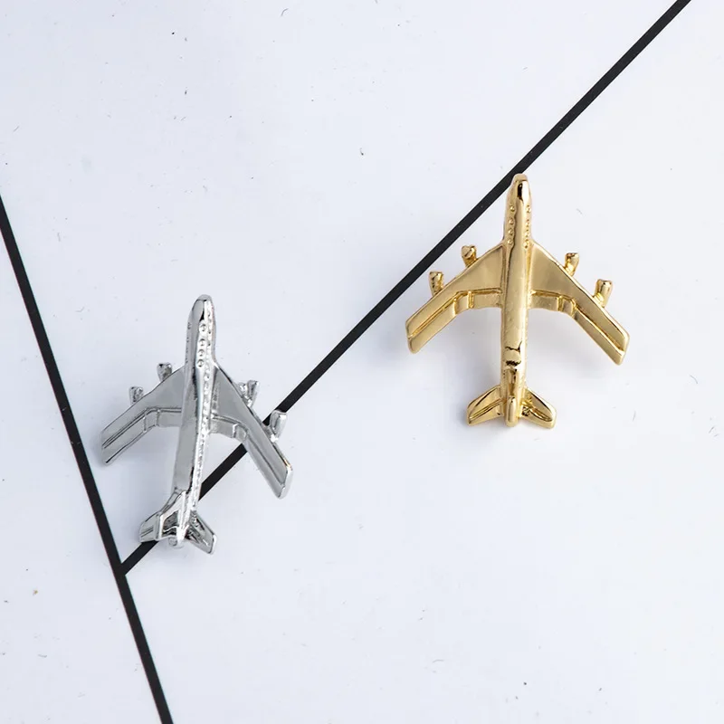 Korean Small Airplane Brooch Jet Flight Lapel Pin Badge for Women and Men Suit Sweater Shawl Buckle Collar Brooches Accessories