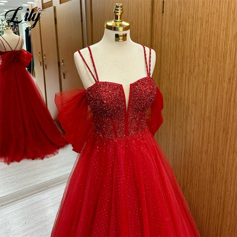 Lily Red Evening Dresses งดงามปิดไหล่ A-Line ชุดราตรีพร้อมสายสปาเก็ตตี้และคริสตัลปาร์ตี้ชุด Tulle