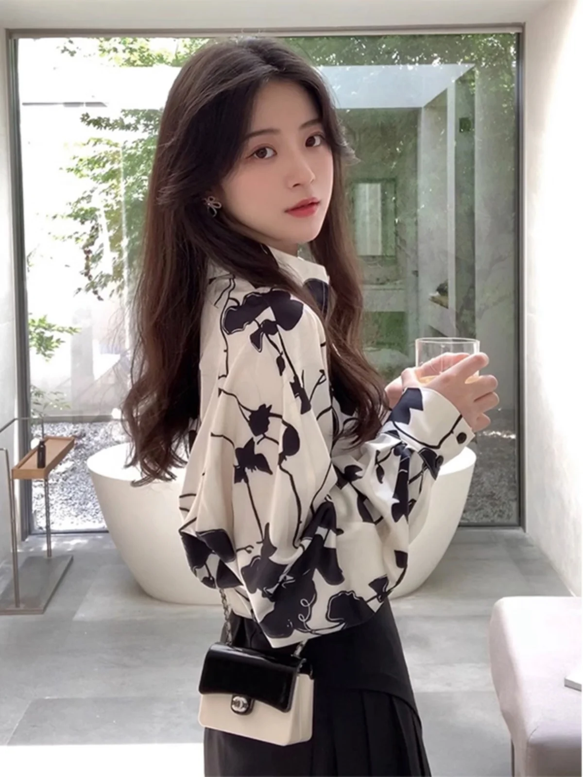 

Dongda Gate Retro Hong Kong Style Printed Chiffon Shirt Women's Spring Autumn Fashionable Satin Long Sleeve Top Korean Loose Fit