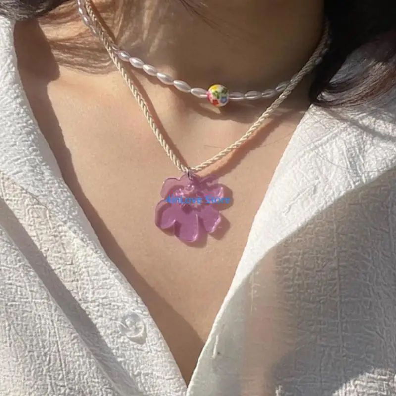 T4MD Colorful Acrylic Flower Pendant Necklace Adjustable Length Women Clavicle Chain Lightweight Neckchain for Party Wear