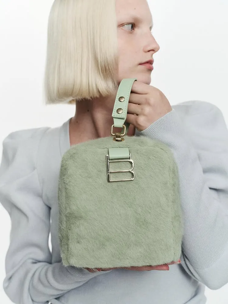 Japanese Sweet and Cute Plush Women's Hand Carry Messenger Bags Fashionable Versatile Square Three-dimensional Fur Female Bag