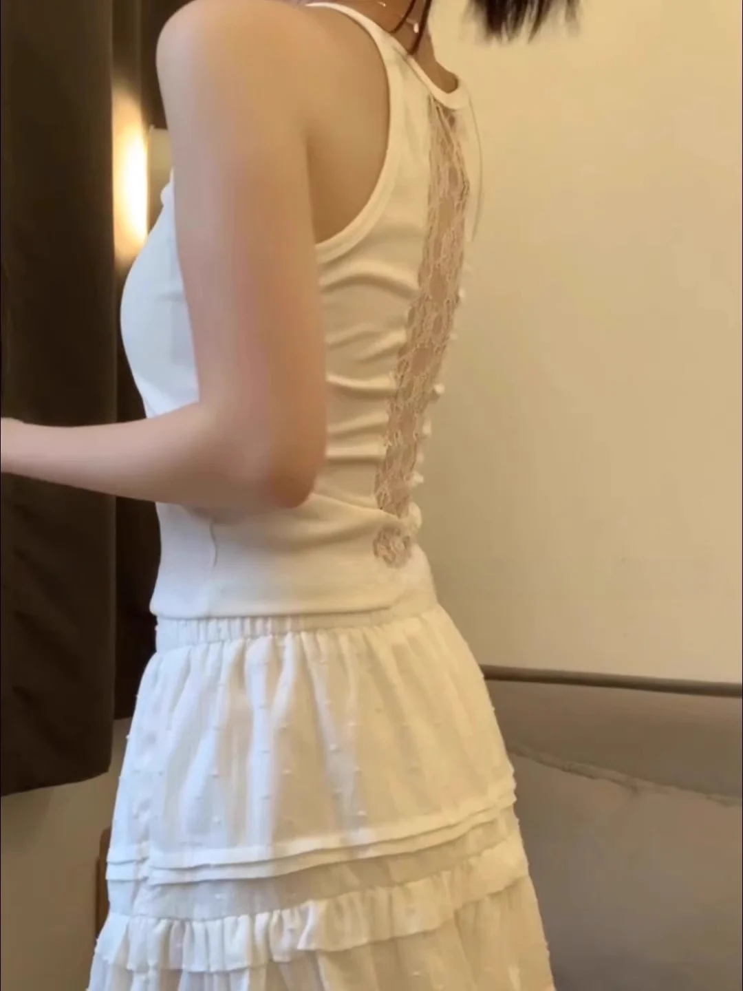 New Sexy Hollow out Back Lace Splice Women's Top Integrated Chest Pad White Cotton Blend Short Sleeve Sweet Style Camisole