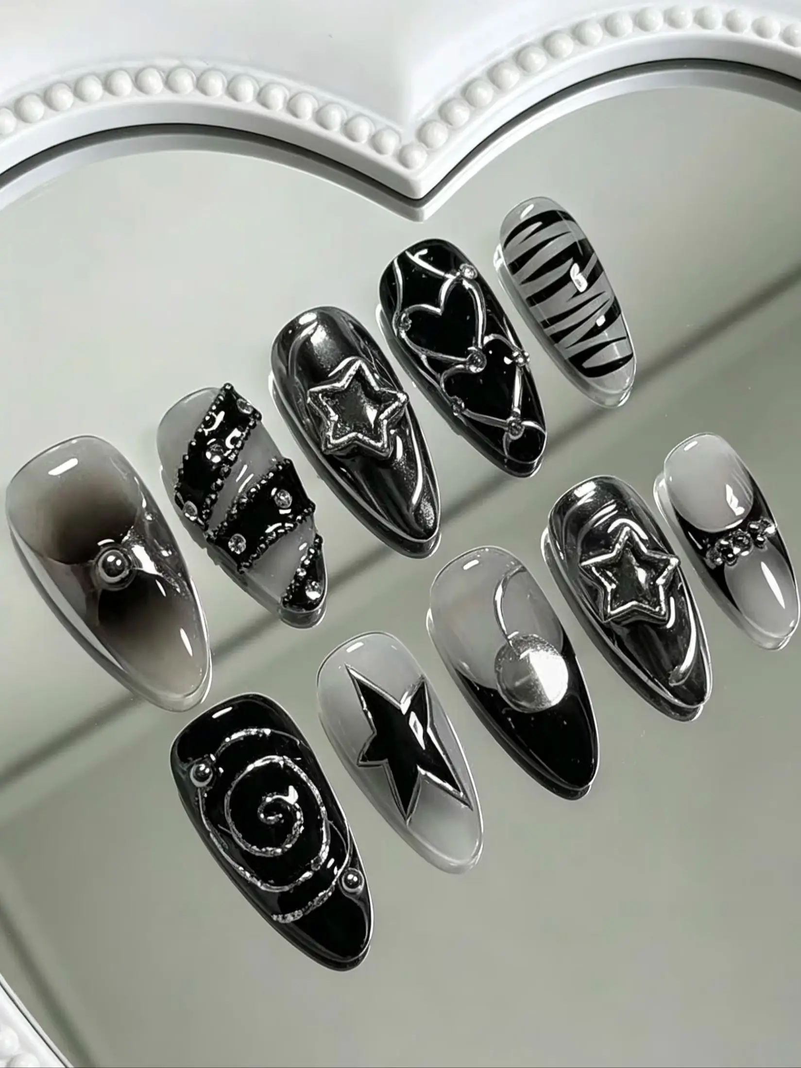10-Piece Set of Black and Silver Y2K Nail Stickers, Long Almond Shape, 3D Star, Heart, Chain, Zebra Pattern, Cool Girl Style, Reusable Fake Nails