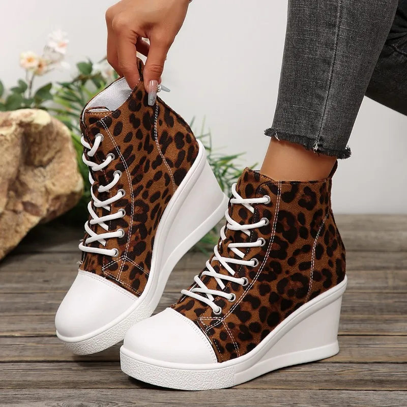 

Fashion Leopard Print High Top Casual Shoes for Women 2025 Autumn New Retro Versatile Comfortable Heel Single Shoes